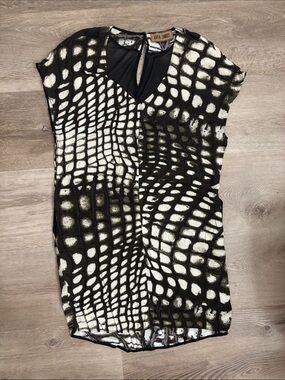 Karen Zambos Lantern & Fox Black and White Abstract Grid Tunic - Sz M